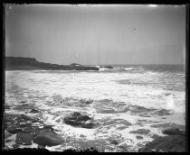 Ocean waves over rocks