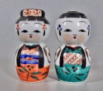 Japanese dolls salt & pepper shakers