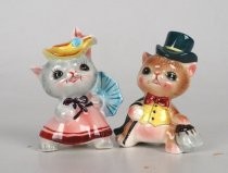 Fancy cats salt & pepper shakers