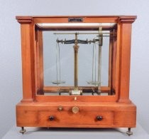 Assay or Apothecary precision scale