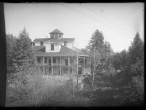 Stagecoach hotel or boarding house, near Ben Lomond