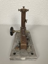 Telegraph key for radio transmission