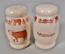 Souvenirs salt & pepper shakers