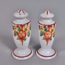 Flowered salt & pepper shakers