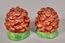 Pine cones salt & pepper shakers