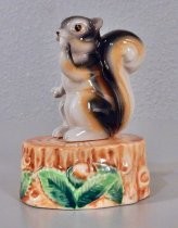 Squirrel on a stump salt & pepper shakers