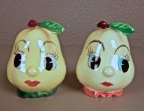 Pear faces salt & pepper shakers