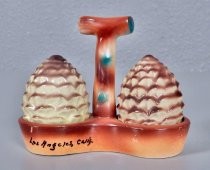 Pine cones salt & pepper shakers