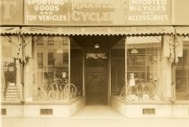 Maxwell's Cyclery storefront (Third Street and Santa Clara Street)