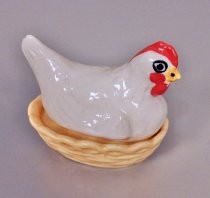 Chicken on a basket salt & pepper shakers