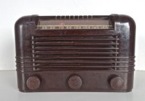 RCA Victor brown bakelite radio