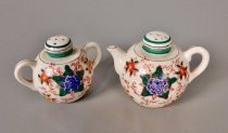 teapot and sugar bowl salt & pepper shakers