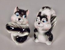 Skunks salt & pepper shakers