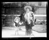 Women dressed for Fiesta de las Rosas