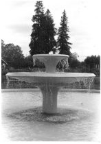 Municipal Rose Garden fountain