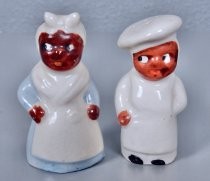 Figurines salt & pepper shakers