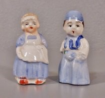 Figurines salt & pepper shakers