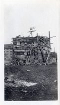 Construction of the bonfire with Cal edifice at Stanford University