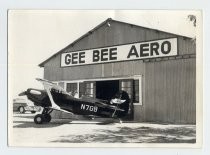 Gee Bee Aero hangar and airplane