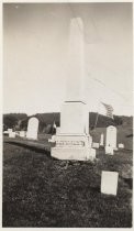 Gideon de Forest cemetery monument