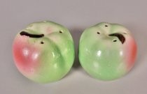 Apples salt & pepper shakers