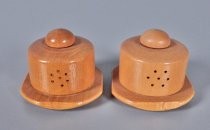 Cake plates salt & pepper shakers