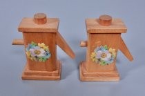 Water pumps salt & pepper shakers