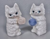 White cats salt & pepper shakers