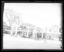 Butler Super Service gas station, 227 South Market Street