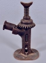 Metal screw-type automobile jack