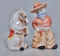 Cowboy salt & pepper shakers