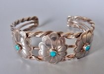 Silver bracelet with turquoise