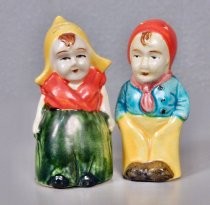 Figurines salt & pepper shakers