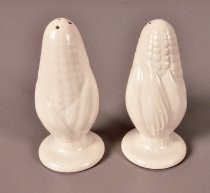 Corn salt & pepper shakers