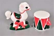 Christmas presents salt & pepper shakers