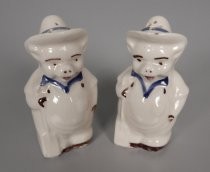 Farmer pigs salt & pepper shakers