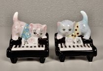 Kittens on pianos salt & pepper shakers