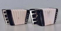 Accordions salt & pepper shakers