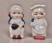 Cooks salt & pepper shakers