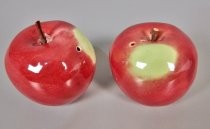 Apples salt & pepper shakers