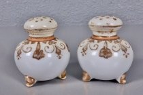 Salt & pepper shakers