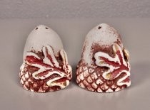 Acorns salt & pepper shakers