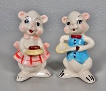 White bears salt & pepper shakers