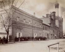 Children with employees of Fredericksburg Brewery