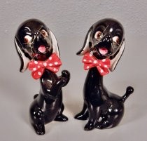 Black dogs salt & pepper shakers