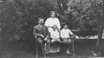 John & Nellie Hansen with Carl and Theodore