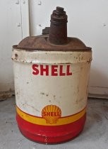 Shell oil can