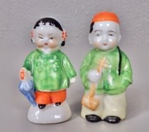 Chinese figurines salt & pepper shakers