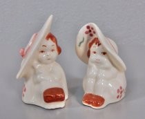 Two little girls salt & pepper shakers