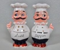 Chefs salt & pepper shakers